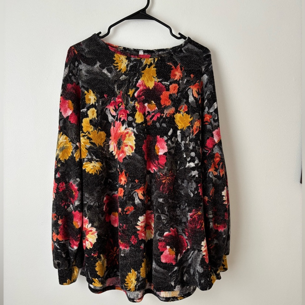 Kervology Cozy Floral Women's Long Sleeve Tunic Top Black, Red, Yellow Size 1X